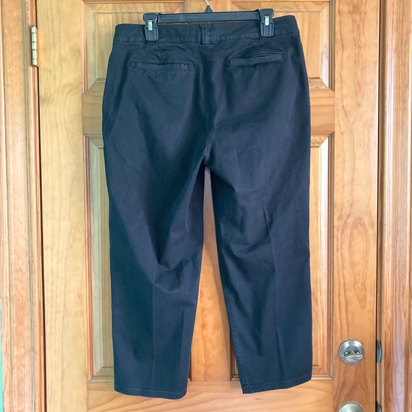 Women’s size 8 Crown and Ivy gently used Charlotte black pants with pockets - Picture 4 of 8